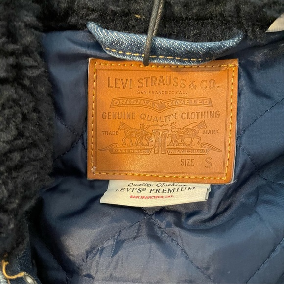 Levi's Cocoon Shearling Trucker Dark Wash Denim Sherpa Jacket - Picture 7 of 9